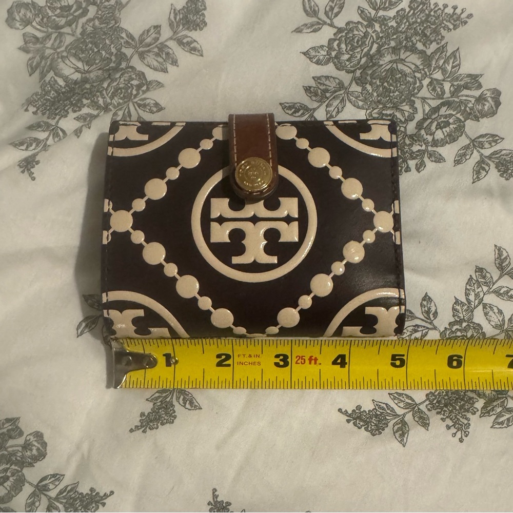 Tory Burch T Monogram Contrast Embossed Bi-Fold Wallet